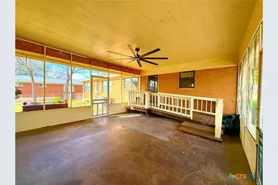 113 E Young Avenue, Temple, TX 76501 - Photo 31