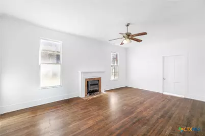 403 W Juan Linn Street, Victoria, TX 77901 - Photo 11