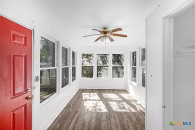 403 W Juan Linn Street, Victoria, TX 77901 - Photo 21