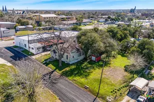 403 W Juan Linn St, Victoria, TX 77901 - Photo 5