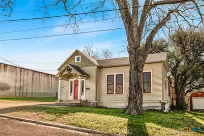 403 W Juan Linn Street, Victoria, TX 77901 - Photo 3