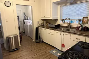 311 W Clayton St, Cuero, TX 77954 - Photo 5