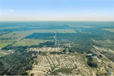 1144 Treetop Lane, Luling, TX 78648 - Photo 39