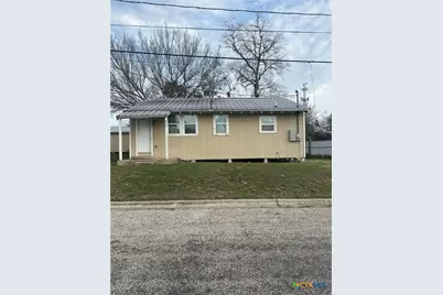 810 S Cameron Street, Victoria, TX 77901 - Photo 1