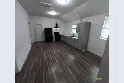 810 S Cameron Street, Victoria, TX 77901 - Photo 21