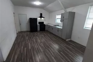 810 S Cameron St, Victoria, TX 77901 - Photo 21