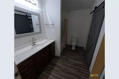 810 S Cameron Street, Victoria, TX 77901 - Photo 23