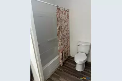 810 S Cameron Street, Victoria, TX 77901 - Photo 15