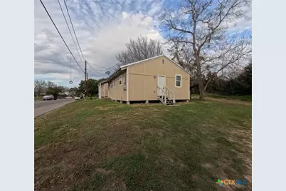 810 S Cameron Street, Victoria, TX 77901 - Photo 17