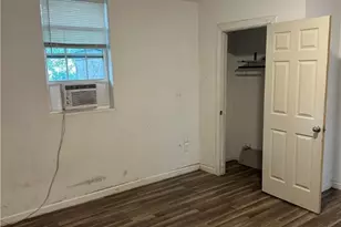 810 S Cameron St, Victoria, TX 77901 - Photo 13