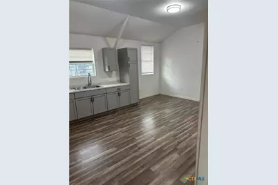 810 S Cameron Street, Victoria, TX 77901 - Photo 7