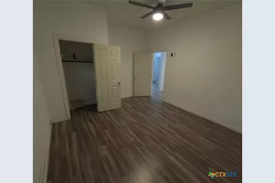 810 S Cameron Street, Victoria, TX 77901 - Photo 19