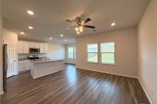 1426 Piedmont St, Temple, TX 76504 - Photo 3