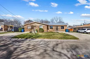 222 Redbud Ln, New Braunfels, TX 78130 - Photo 1