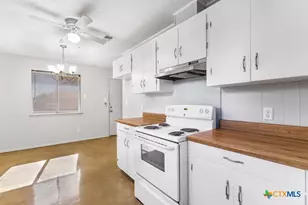 222 Redbud Ln, New Braunfels, TX 78130 - Photo 13