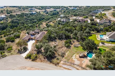 1013 Napoli, New Braunfels, TX 78132 - Photo 5