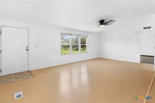 900 Co Rd 304, Bertram, TX 78605 - Photo 9