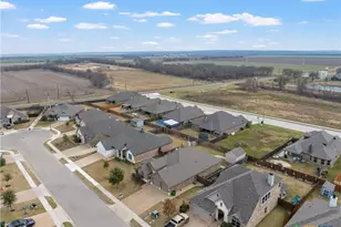 916 Cumberland St, McGregor, TX 76657 - Photo 39