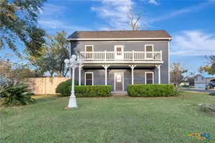 114 S Washington, El Campo, TX 77437 - Photo 1