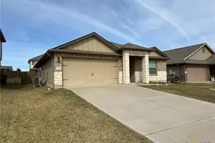 104 Green Jay Dr, Jarrell, TX 76537 - Photo 1