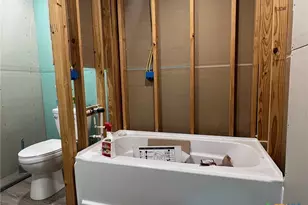 9 Lee St, Port Lavaca, TX 77979 - Photo 7