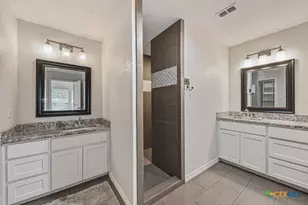 21 Royal Crest, New Braunfels, TX 78130 - Photo 17