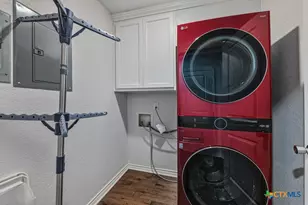 21 Royal Crest, New Braunfels, TX 78130 - Photo 11