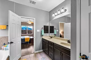 525 Pecan Farms, New Braunfels, TX 78130 - Photo 15