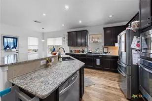 525 Pecan Farms, New Braunfels, TX 78130 - Photo 17