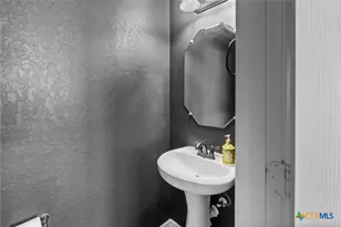 525 Pecan Farms, New Braunfels, TX 78130 - Photo 23