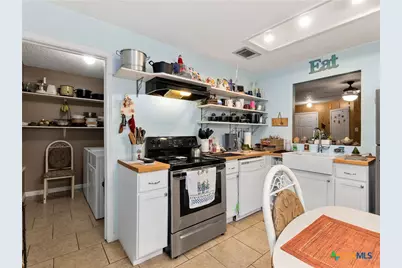 6831 Celes Meadow Drive, Converse, TX 78109 - Photo 9