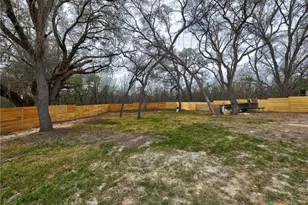 4504 Atlantis Dr, Austin, TX 78725 - Photo 39