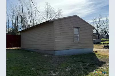 609 E Henry, Hamilton, TX 76531 - Photo 39