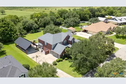 123 Northwood Drive, Cuero, TX 77954 - Photo 7