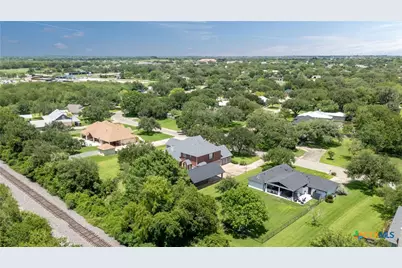123 Northwood Drive, Cuero, TX 77954 - Photo 9