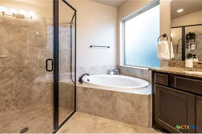 2901 Glen View, Seguin, TX 78155 - Photo 21