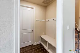 2901 Glen Vw, Seguin, TX 78155 - Photo 9