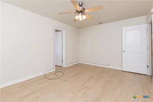 404 Rowdy Dr, Killeen, TX 76542 - Photo 9