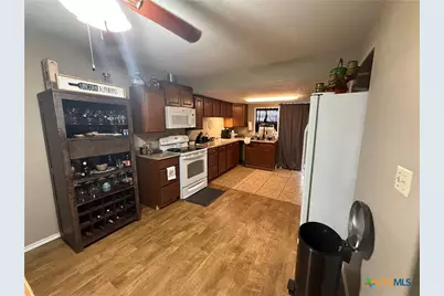 516 Ella Street, Port Lavaca, TX 77979 - Photo 3