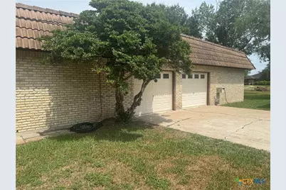 6 Ramona Lane, Victoria, TX 77904 - Photo 3