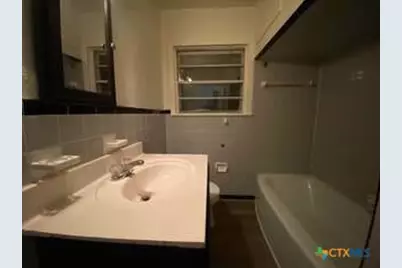 1512 E Barton Avenue, Temple, TX 76501 - Photo 5