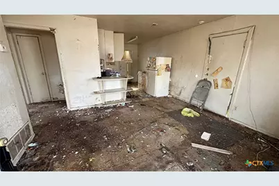 715 W Avenue B, Copperas Cove, TX 76522 - Photo 11