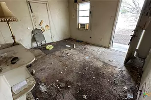 715 W Avenue B, Copperas Cove, TX 76522 - Photo 23