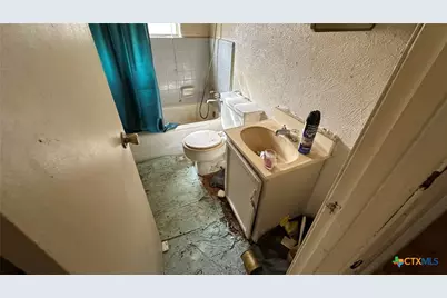 715 W Avenue B, Copperas Cove, TX 76522 - Photo 17