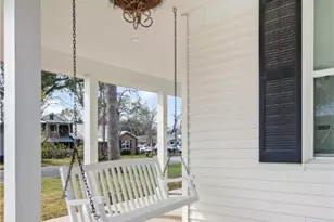 314 W Brackenridge St, Edna, TX 77957 - Photo 3