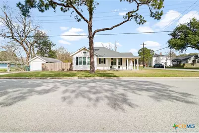 314 W Brackenridge Street, Edna, TX 77957 - Photo 1