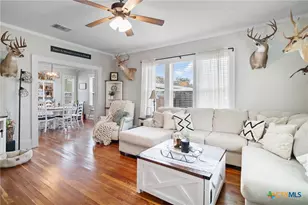 314 W Brackenridge St, Edna, TX 77957 - Photo 5