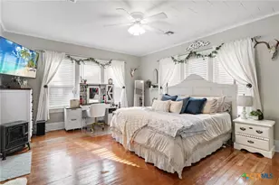 314 W Brackenridge St, Edna, TX 77957 - Photo 13