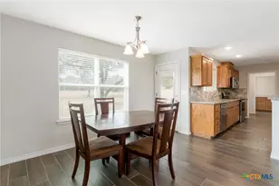 320 Sunrise Hills, Lampasas, TX 76550 - Photo 7