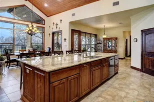 198 Co Rd 310, Yoakum, TX 77995 - Photo 15